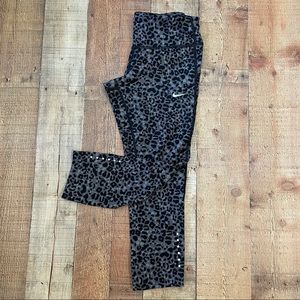 Nike Dri Fit Cheetah Capri Running Leggings Sz XS